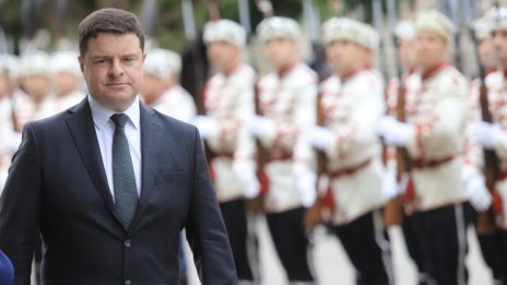 Посланикът на Великобритания у нас:  Много дълго време от българския народ се краде имущество