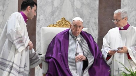 Папа Франциск е с тежка настинка, отказа се да държи речи