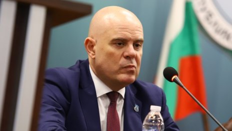Гешев: Няма да позволя безогледен погром върху прокуратурата