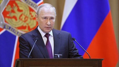 Починала е гинеколожката, израждала децата на Путин 