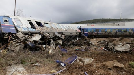 В края на месеца ще възобновят железопътния транспорт в Гърция