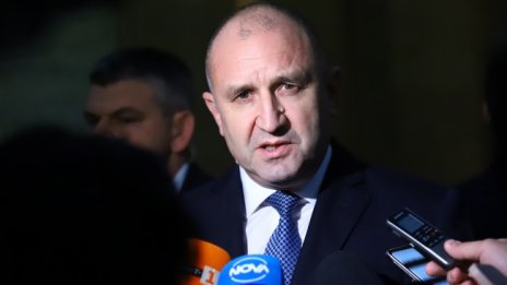 Радев: Политическата криза все още не е намерила решение 