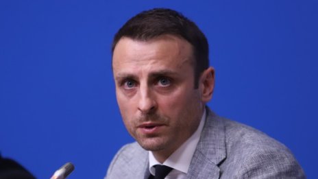Бербатов: Надявам се политиците да си стиснат ръцете