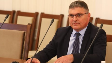 Георги Панайотов: Тръмп не беше арестуван, намира се на вилата си 