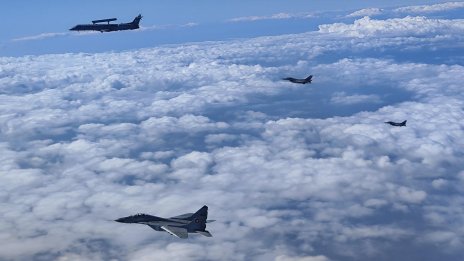 Изтребителите F-16 ще поемат бойни дежурства, когато пилотите са готови