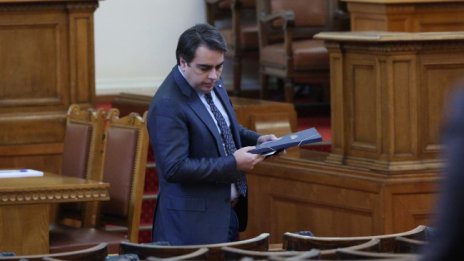 Асен Василев: ПП предвижда 4 месеца живот на този парламент