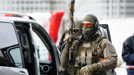 Заложническа драма в Берлин, похитителят е убит 