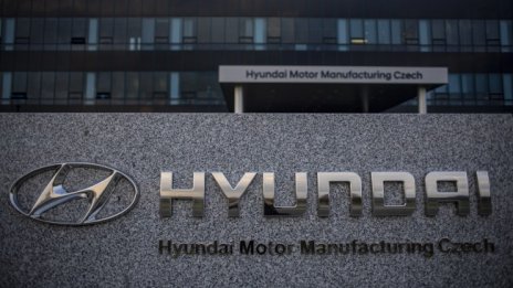 Голяма автомобилна компания се изтегля от Русия