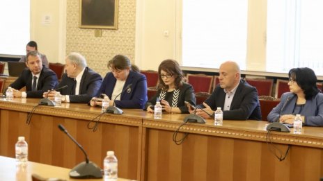 Провали се срещата между ГЕРБ и ПП-ДБ, от &bdquo;Промяната&ldquo; не се отзоваха