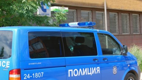 Шофьор блъсна нарочно с кола свой съселянин в Галатин