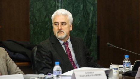 Кашъмов: Ще е странно Радев да откаже да освободи Гешев