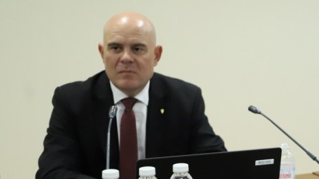 Гешев ще говори в Страсбург за "Барселонагейт" и кюлчетата