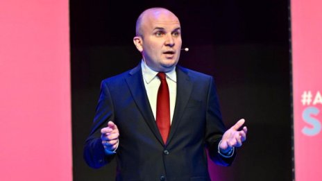 Кючюк: Двете кандидатури бавят процедурата за избор на еврокомисар 