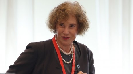 Поптодорова: Имаме добра новина и тя е, че България има редовно правителство