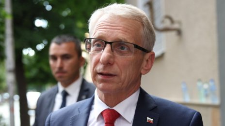 Денков пред "Политико": Приоритет е да изкореним агентите на Москва от службите