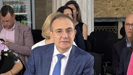 Гуцанов за Тагарев: Действията му може да ни вкарат във войната