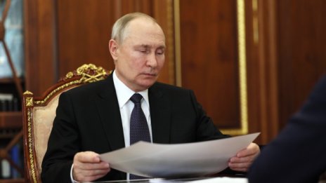 Изтекли документи разкриват какво има зад стените на влака на параноичния Путин