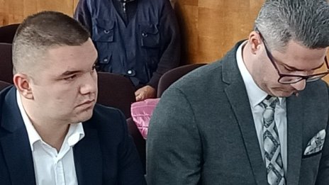 Подсъдимият за побоя над Пендиков е болен