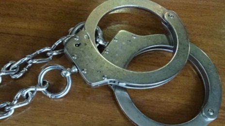 Албания арестува бизнесмени, бивши полицаи и прокурори