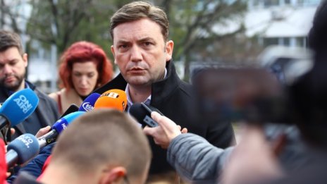 Османи: Най-непатриотичният и вреден акт е паспортът ни да бъде подчинен на българския