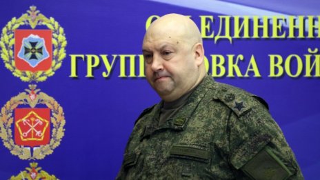 Генерал "Армагедон" официално е отстранен от длъжност, намира се под домашен арест 