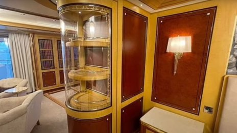 Любимото плаващо любовно гнездо на Путин - яхтата "Китът убиец"
