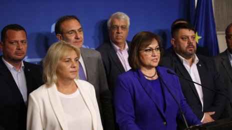 Нинова: Чекмеджегейт е закрито, Барселонагейт е закрита