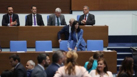 Габриел: Не бива да допускаме нови условия за Шенген