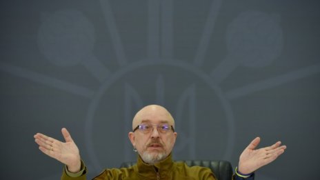 Уволнението на Резников: Най-големият обрат в политиката на военното ръководство на Украйна