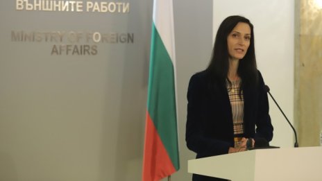 Габриел: Екипът ми не е спал от дни за да приберем българите от Израел 