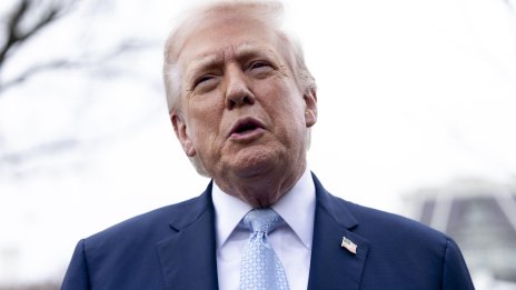 САЩ и Иран постигнаха примирие? Тръмп отлага всички военни удари