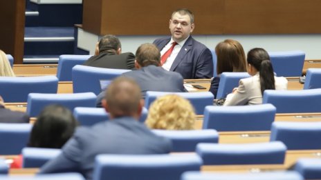 ДПС подкрепя отнемането на дегорацията за руски петрол