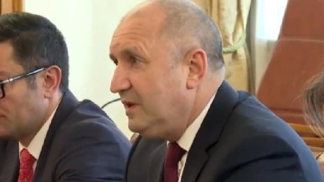 Китайски инвестиции, директни полети до Пекин и още