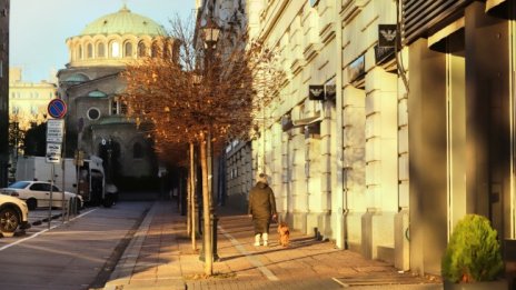 Слънчево време утре, топло и в новогодишната нощ