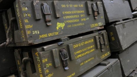 Българска фирма транспортира с камиони боеприпаси от Гърция за Украйна