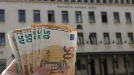 БНБ вече сече евромонети