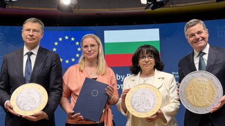 Петкова: Исторически ден за България, това е резултат от дългогодишна работа СНИМКИ