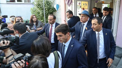Партията на премиера Никол Пашинян излиза начело след парламентарните избори в Армения