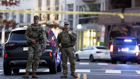 Стрелецът срещу войници е пристигнал в САЩ от Афганистан през 2021 г.