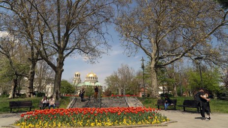 Слънчево време утре, градусите ще стигнат до 21