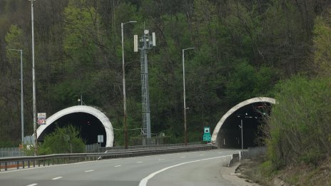 Ограничава се движението на камиони над 12 тона по магистралите