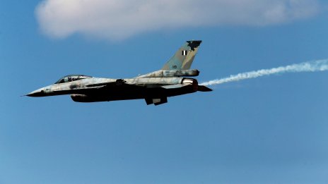 Гърция вдигна два F-16 заради турски дрон, навлязъл във въздушното ѝ пространство 