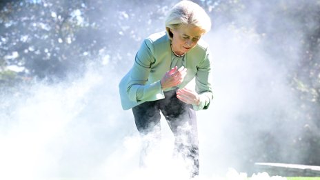 Посрещнаха Урсула с традиционна церемония в Австралия СНИМКИ