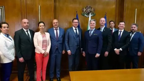 Спецгрупи като в "Недосегаемите" ще разбиват мафията за пране на пари 