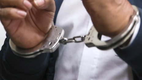 Изверги измъчвали до смърт дъщеря си заради чат с момче