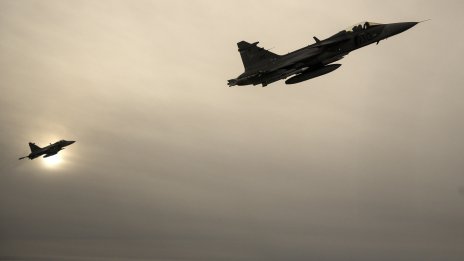 Дали войната на Тръмп срещу наркотиците провали сделка за оръжие в Южна Америка?