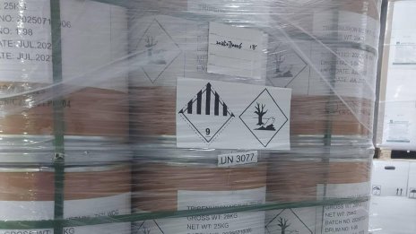 БАБХ откри над 19 т и 28 000 л забранени торове в складове на земеделски холдинг