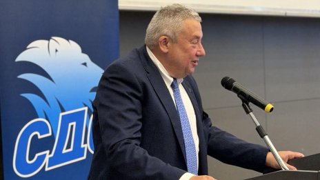 Илия Лазаров: Твърденията за Пеевски и Атанасова са активно мероприятие