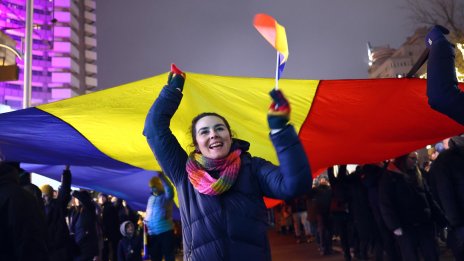 Пета вечер хиляди румънци протестираха срещу корупцията в съдебната система