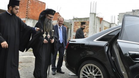 Трима фаворити за наследник на патриарх Неофит, кой ще надделее?